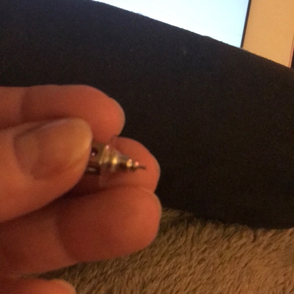 Tanzanite .925 S Silver Post Earrings - Picture 4 of 4